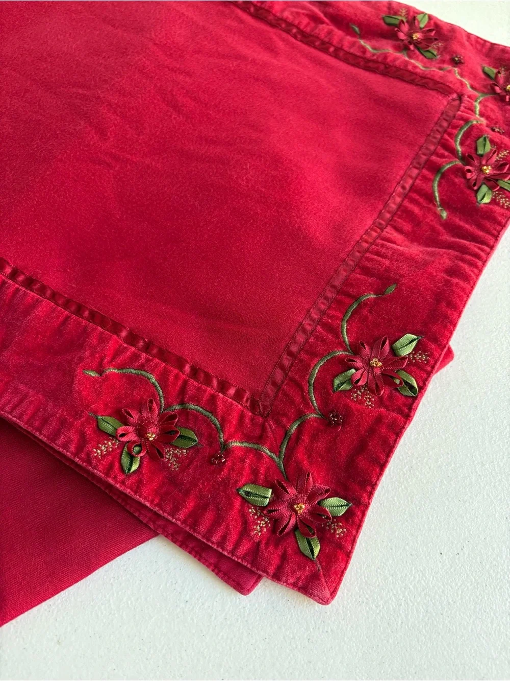 Vintage Red Table Runner Christmas Poinsettia Embroidered & Beaded 13” x 66”